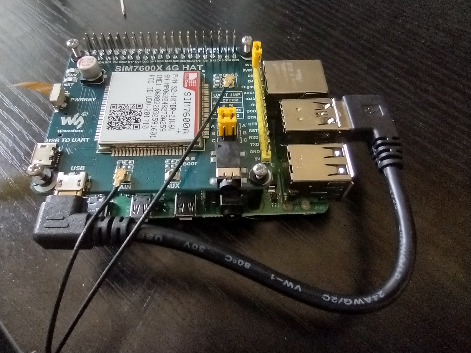 Connected Raspberry Pi and Waveshare